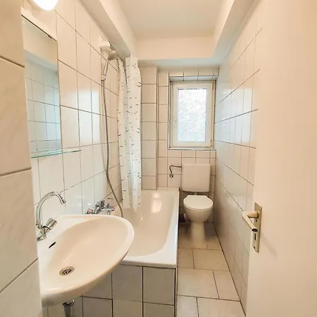 Homes Of Ruhr - Monteurwohnung Hafenkiez Duisburg