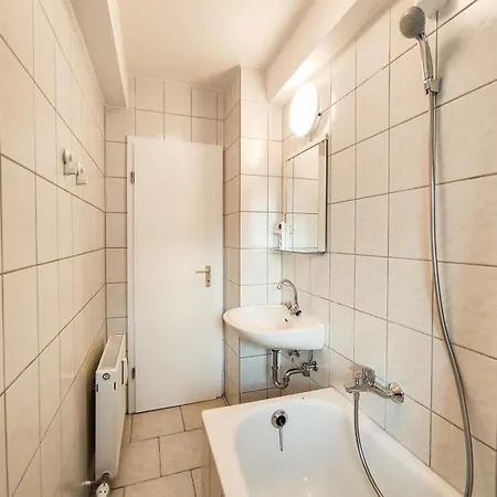 Homes Of Ruhr - Monteurwohnung Hafenkiez * Duisburg