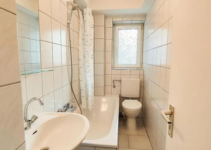 Homes Of Ruhr - Monteurwohnung Hafenkiez Duisburg